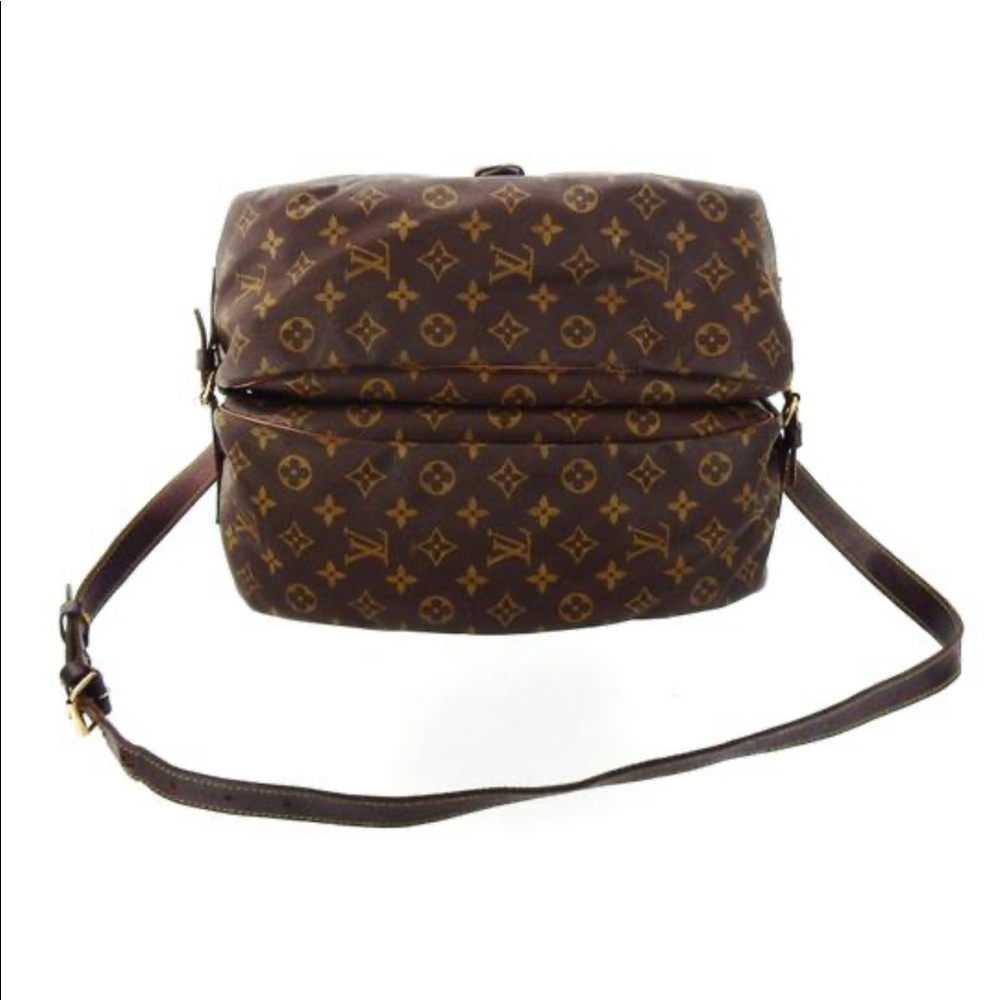 Authentic Louis Vuitton samur cross body bag - Picture 5 of 11